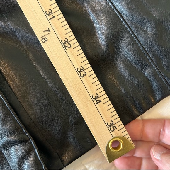 DKNY Short Puff Sleeve Faux Leather Button Down Dress. Size 4. - Picture 14 of 16